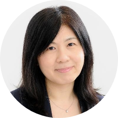秦 由佳